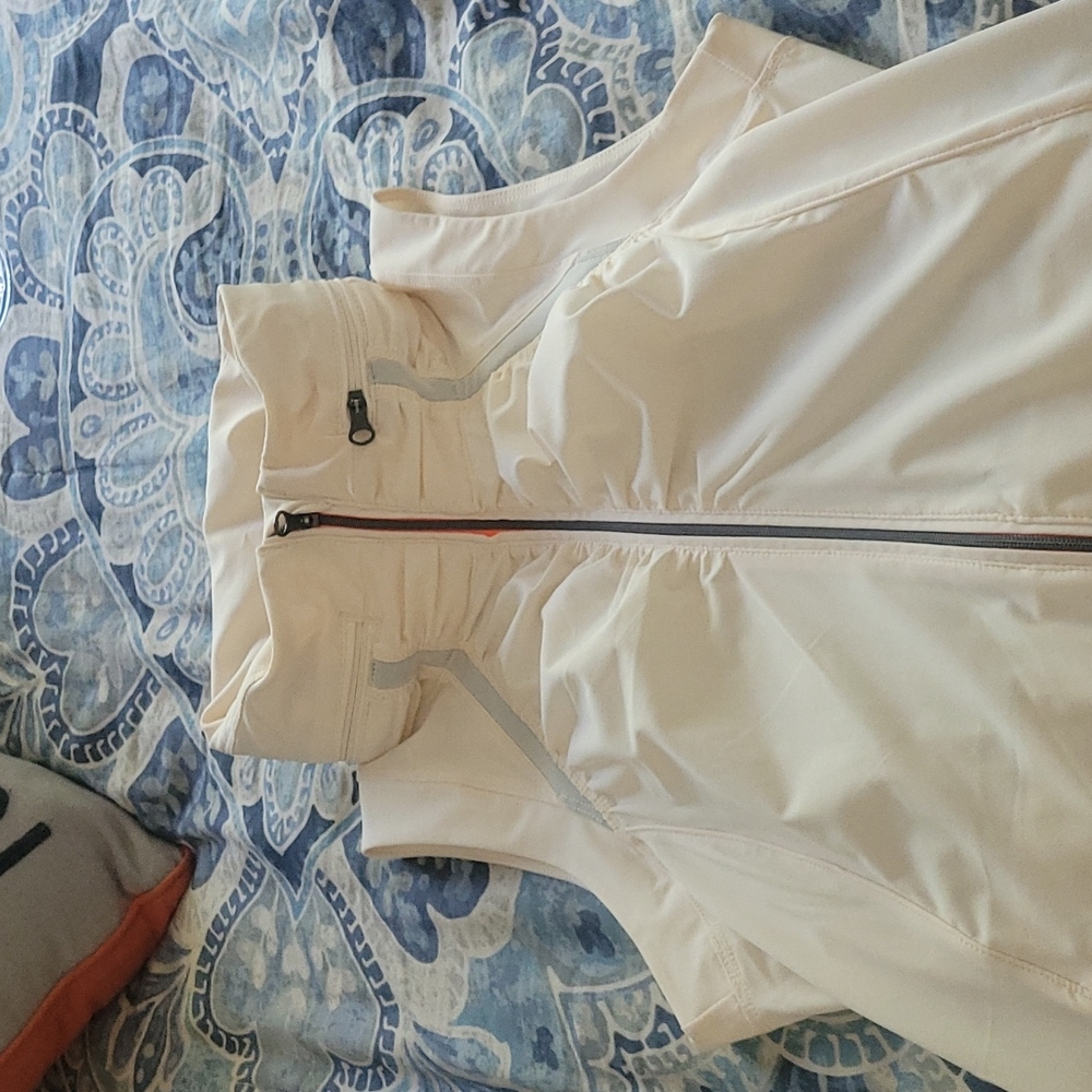 NWOT Lululemon Go the Distance Vest XS